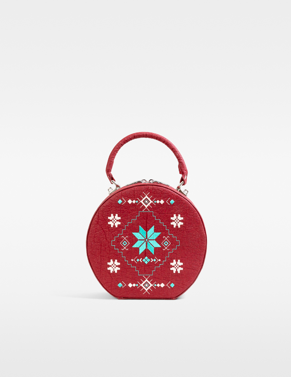 POLARIS – ROUND EMBROIDERED PINATEX BAG